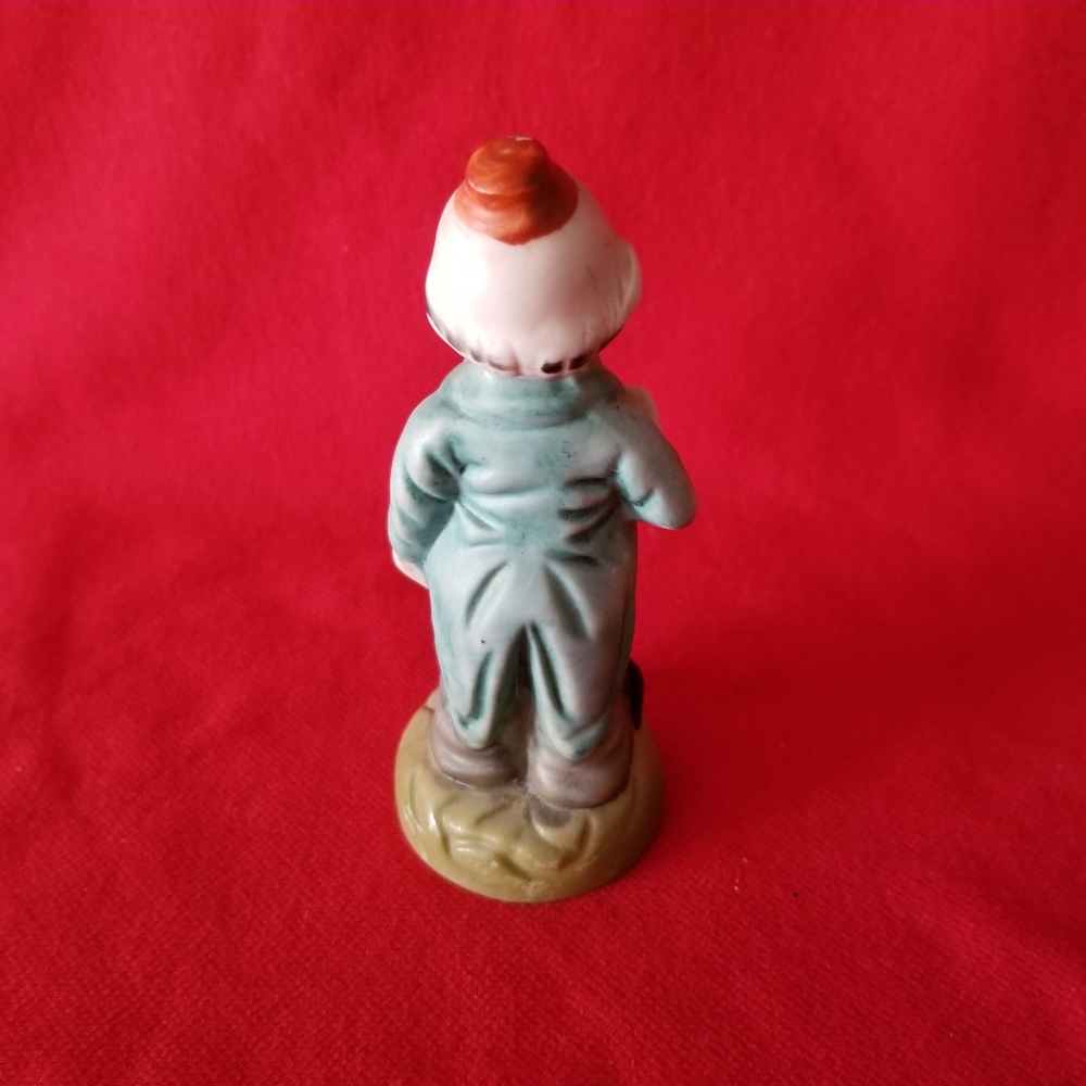 5" HAND PAINTED FIGURINE - Picture 3 of 5